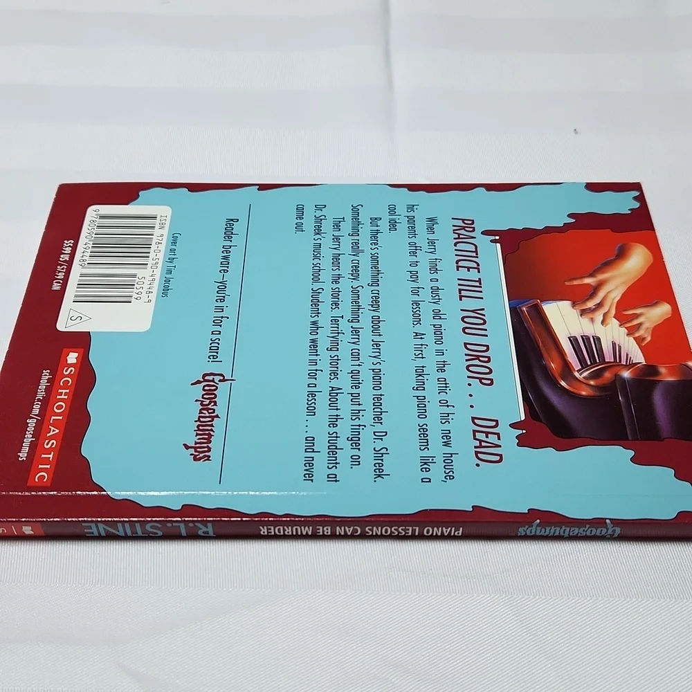 Scholastic Goosebumps Book -- Piano Lessons Can Be Murder - Picture 3 of 7